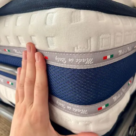 Moderne Et Lumineux Avec Balcon Vue A アパート