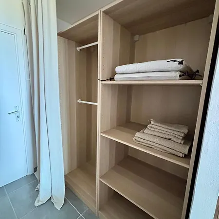 Moderne Et Lumineux Avec Balcon Vue A アパート バンドール